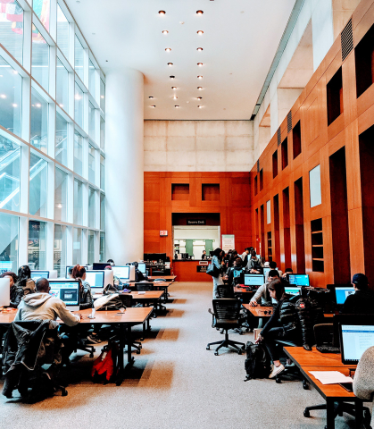 Photo of the Library's Reserve Lab 24-hour library reserve lab and first floor lounge