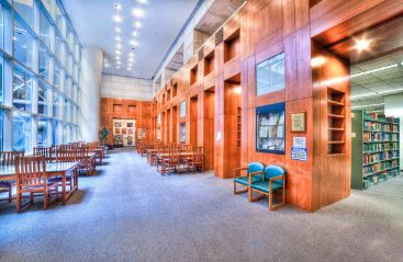 Photograph of the Niederhoffer Lounge in the Library